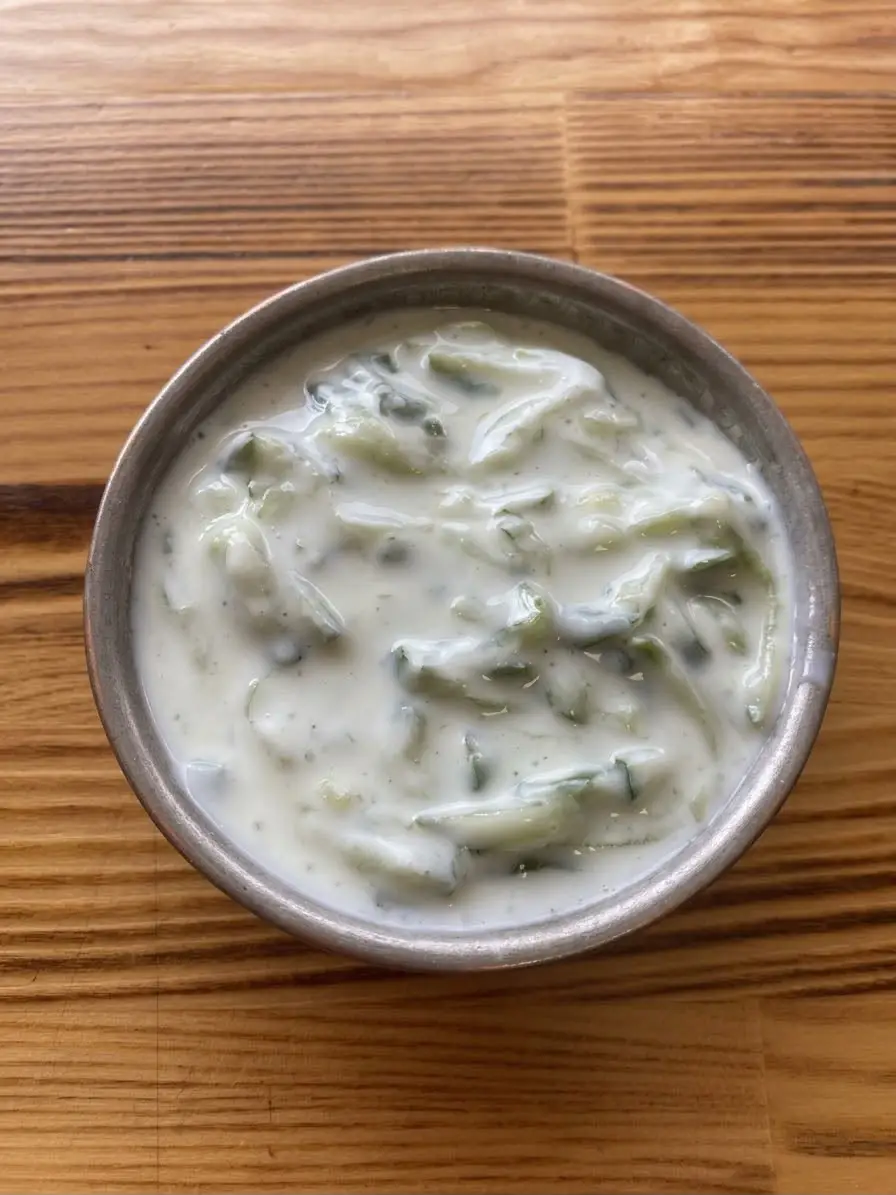 Geleneksel Cacık - Salatalar